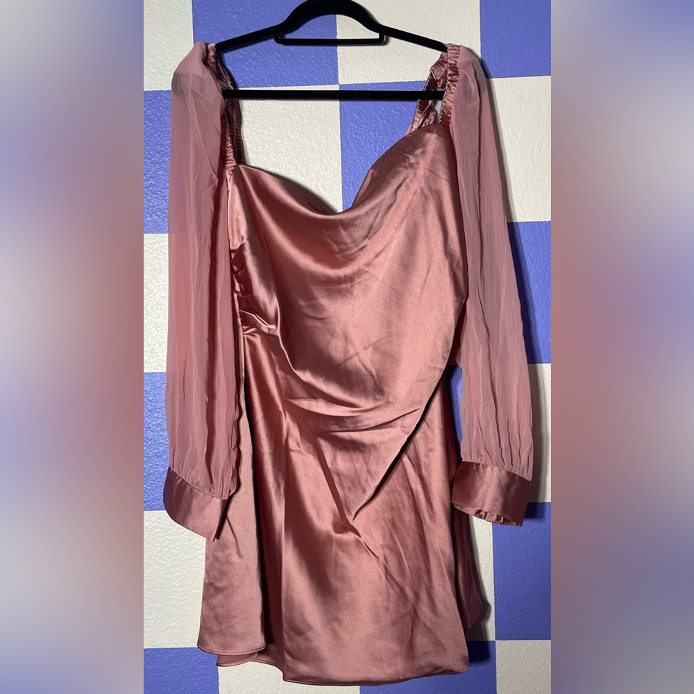 NWT WeWoreWhat Puff Sleeve Cowl Neck Long Sleeve Mini Dress in Rosewood Pink - Picture 4 of 7